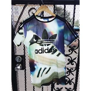 XS Adidas tee 💖✨✨